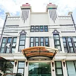 Audah Syariah Residence Mitra Reddoorz