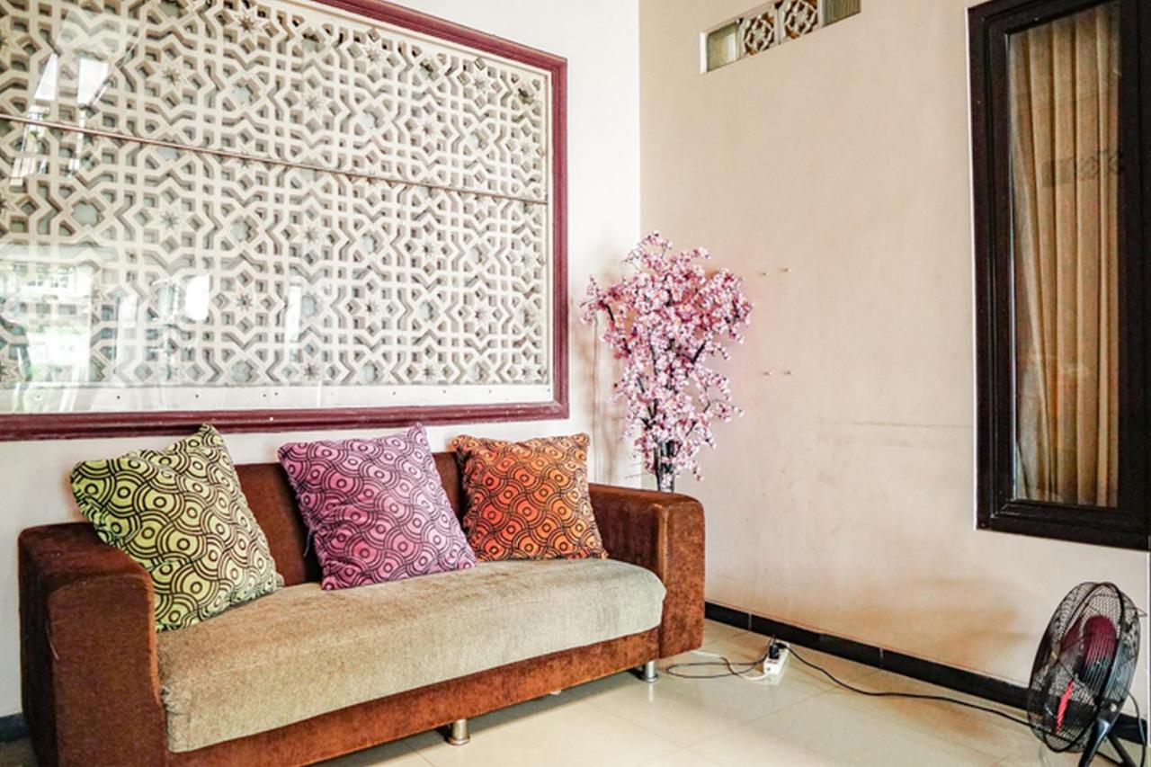 Audah Syariah Mitra Reddoorz Hotel