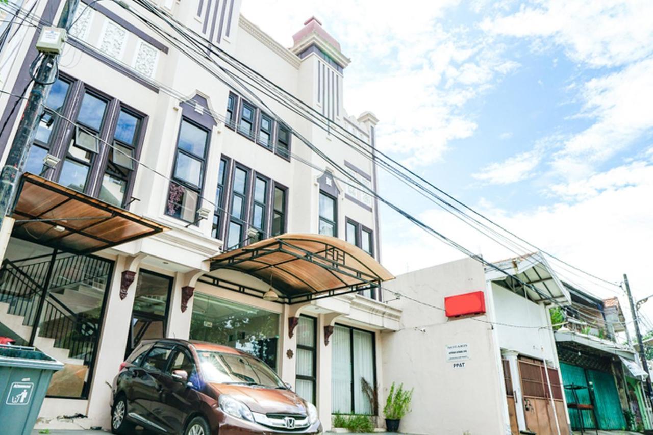 Audah Syariah Mitra Reddoorz 2* Surabaya